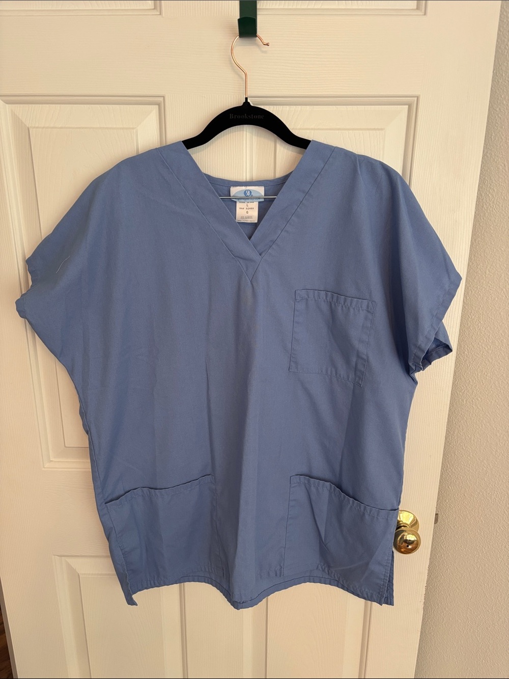 SB Scrubs Men’s V-Neck Scrub Top - Light Blue